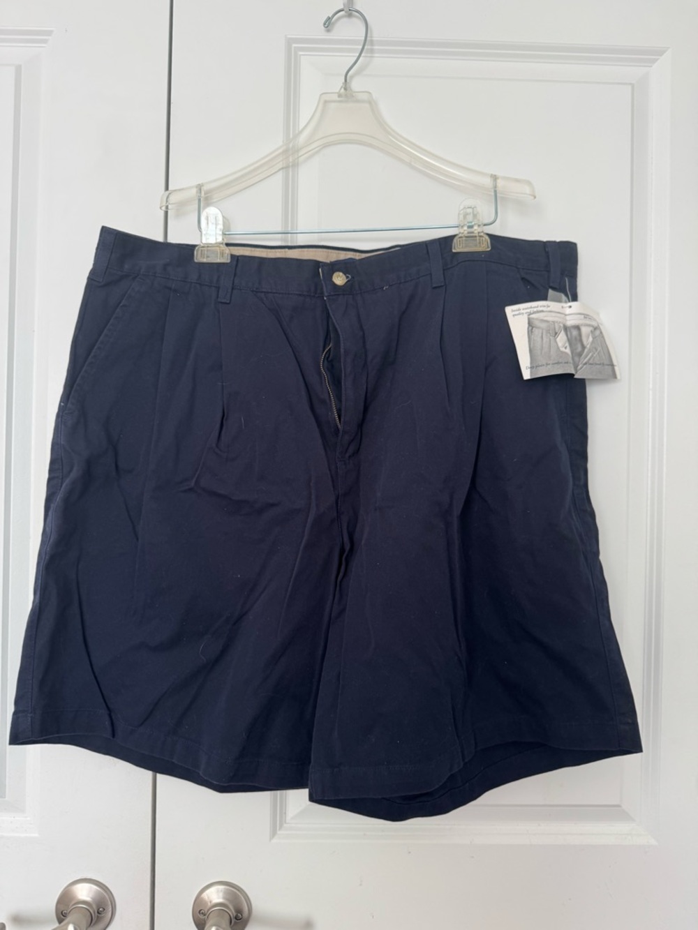Catalina Navy Flat Front Men's Shorts size 44